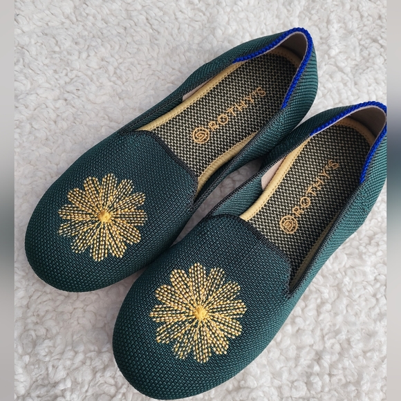 Rothy's Other - ROTHY'S GREEN GOLD EMBROIDERED SLIP ON FLATS GIRLS SIZE 1